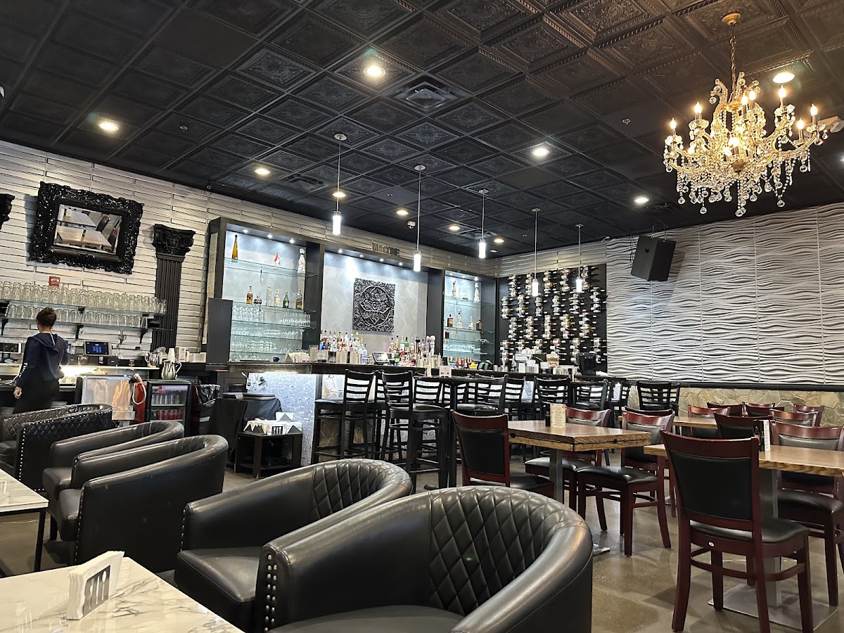 Zikrayet Lebanese Restaurant And Lounge